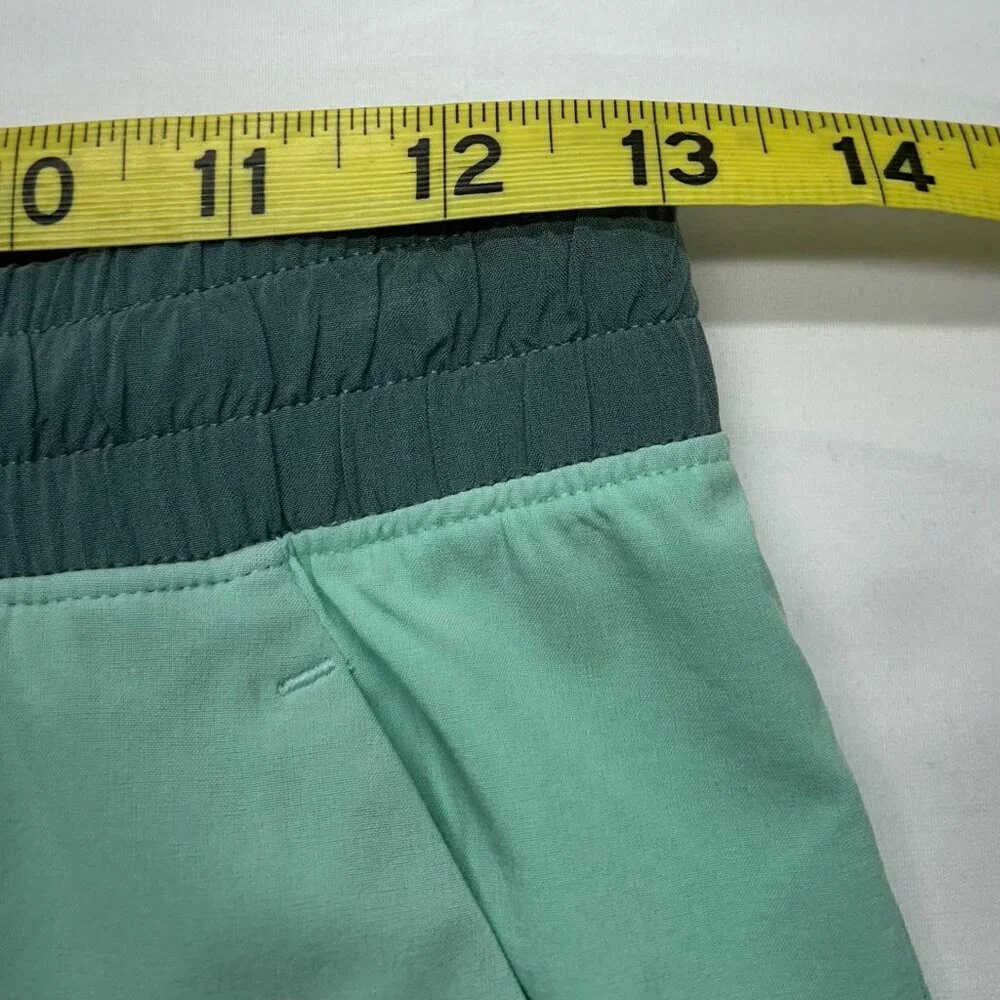 LULULEMOM Men's Pace Breaker Training Shorts S Light Green Pockets 7